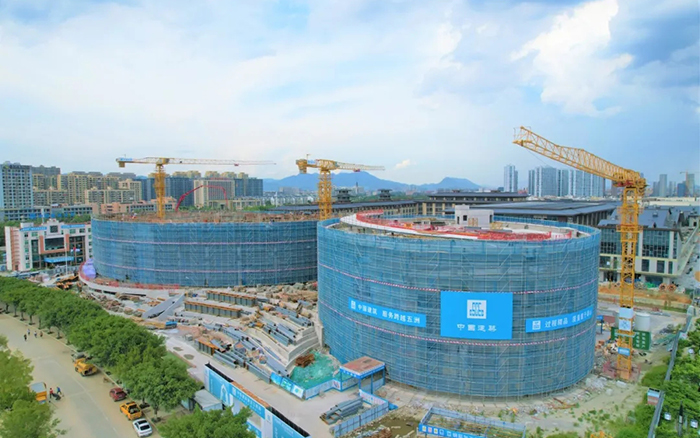 逐浪扬帆，壹号娱乐塔机吊起苍南大剧院“钢铁脊梁”