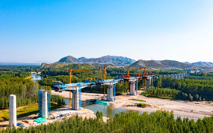 群塔筑雄忻！壹号娱乐助建山西首条时速350公里高铁
