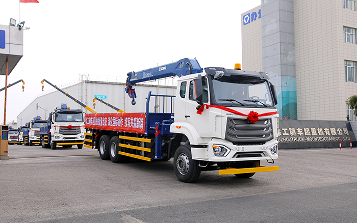 壹号娱乐SQS250随车起重机批量发车，助力 “一带一路” 沿线基建腾飞